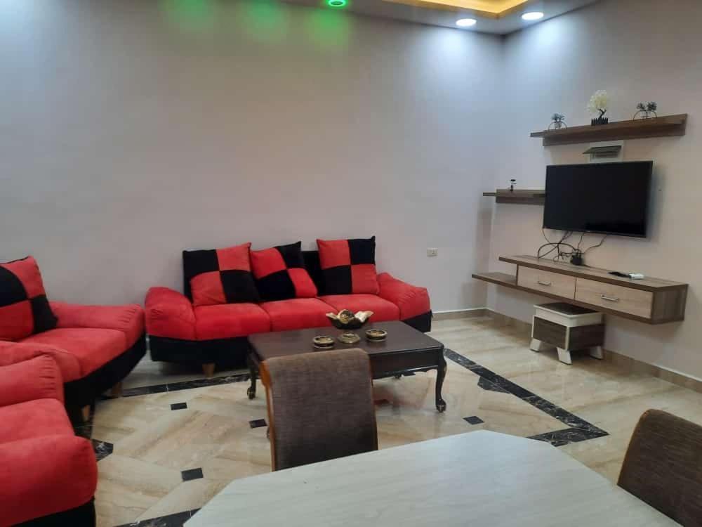Lotus Housing For Furnished Apartments Jarash Eksteriør bilde