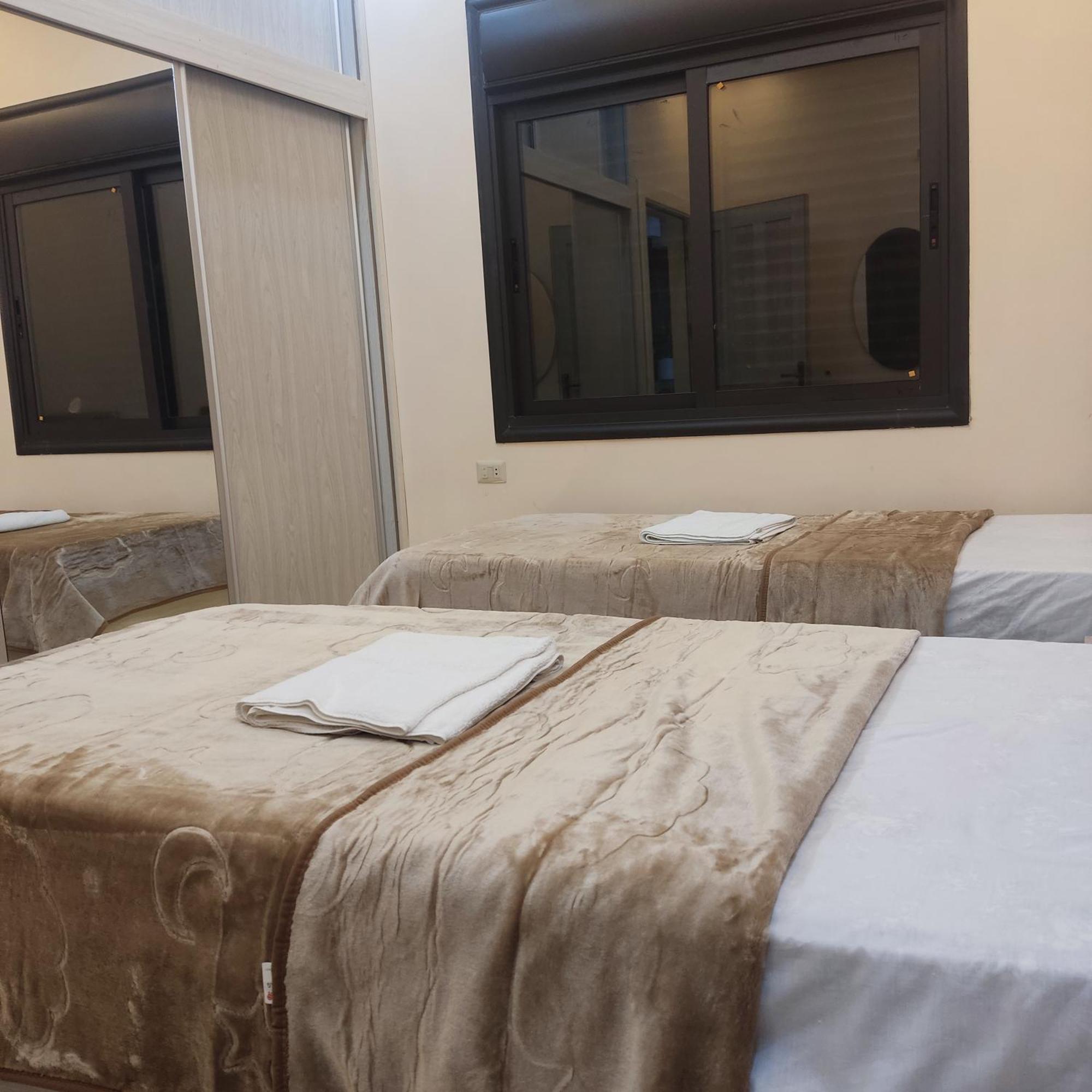 Lotus Housing For Furnished Apartments Jarash Eksteriør bilde