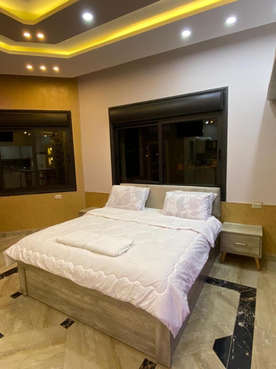 Lotus Housing For Furnished Apartments Jarash Rom bilde
