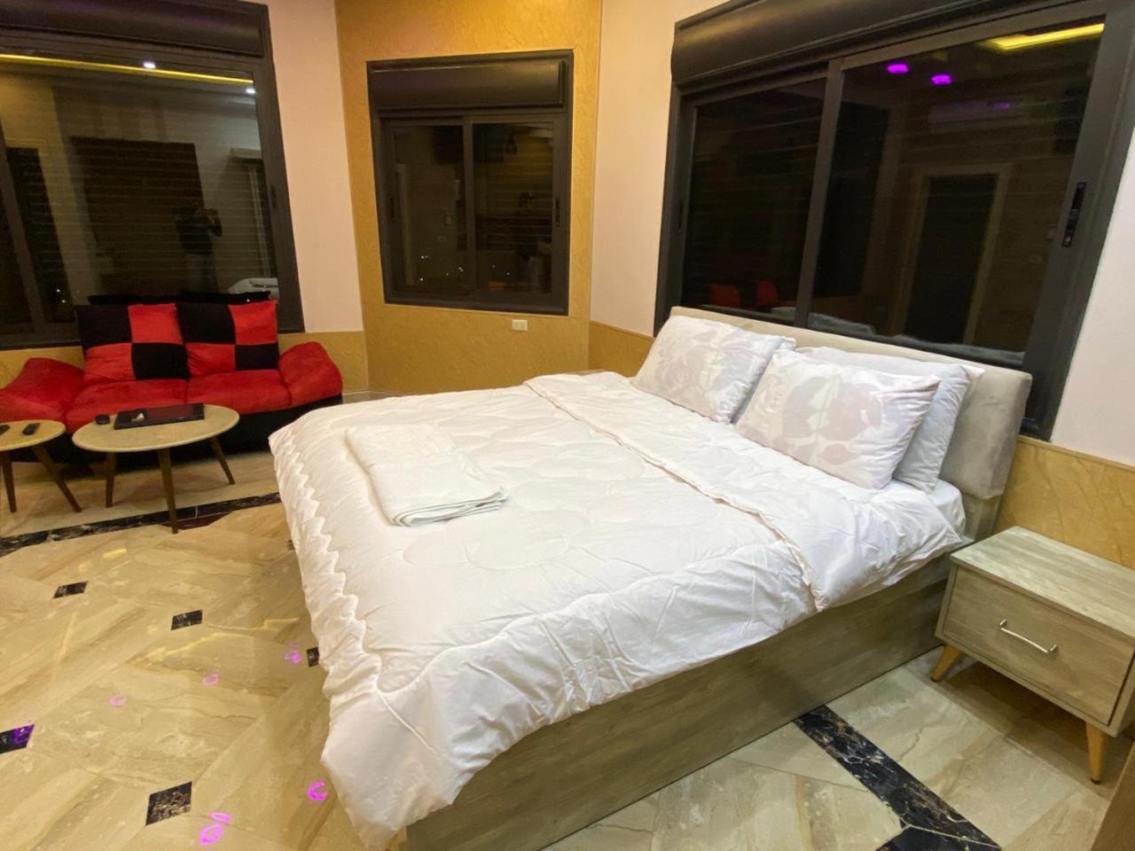 Lotus Housing For Furnished Apartments Jarash Rom bilde